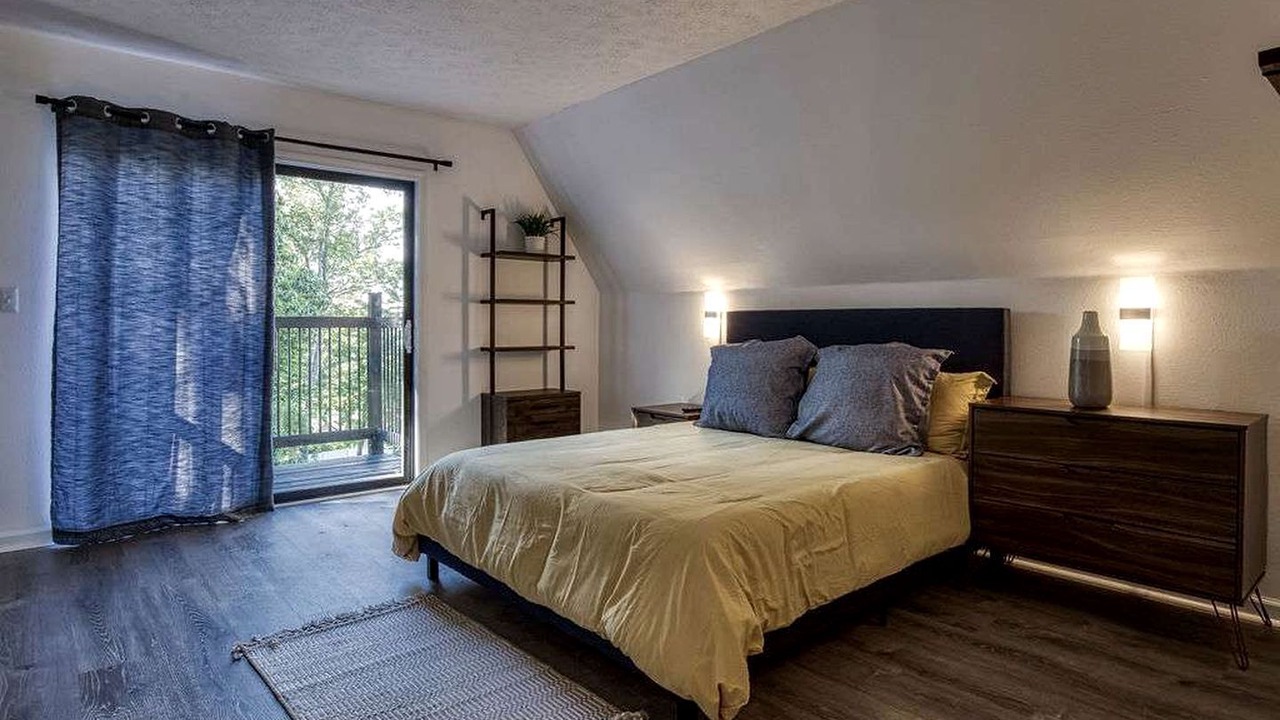 Photo of Bedroom in Kodak