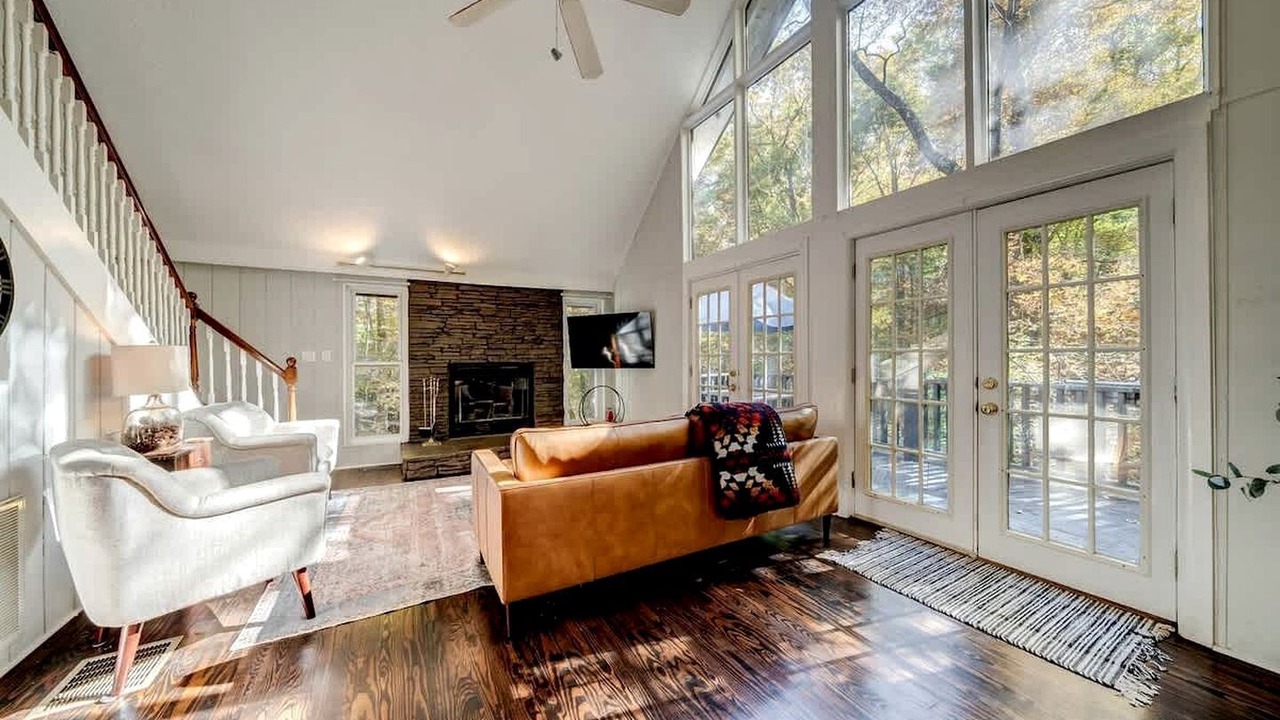 Photo of Livingroom in The Woods