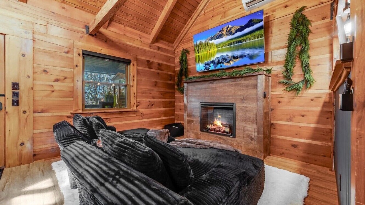 Photo of Livingroom in Bruceton Mills