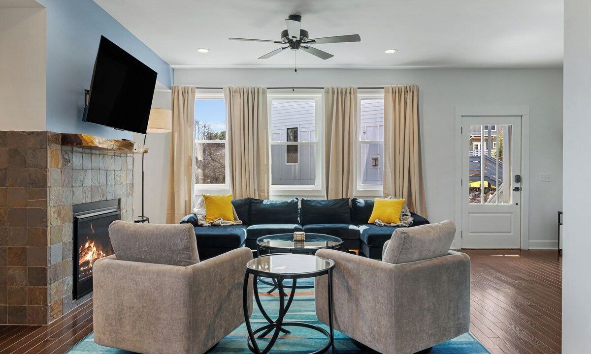 Photo of Livingroom in Woodfin