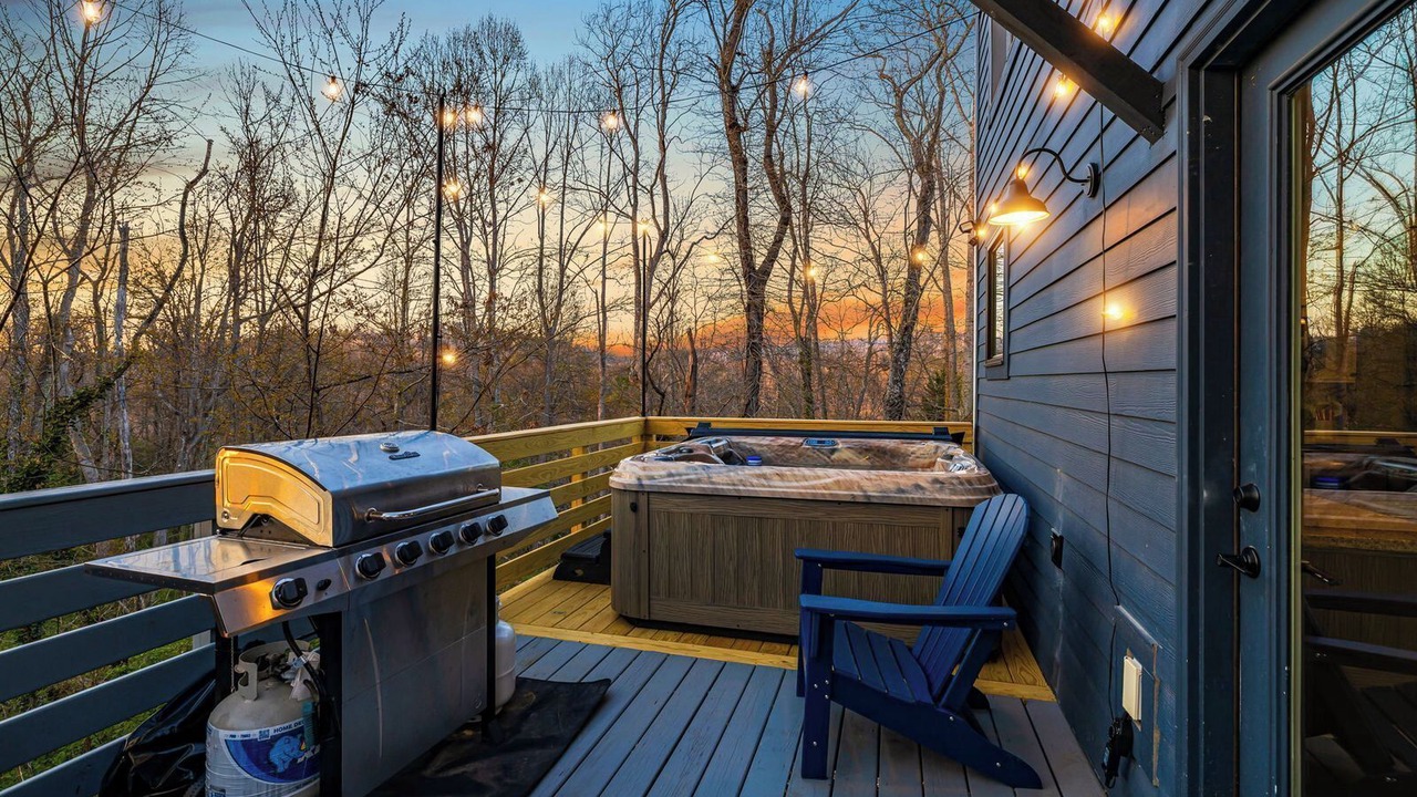 Photo of Patio Balcony in Woodfin