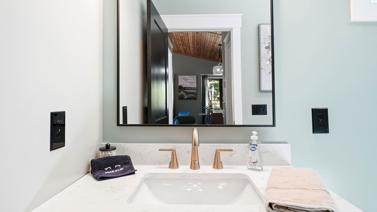Photo of Bathroom in Elizabethton
