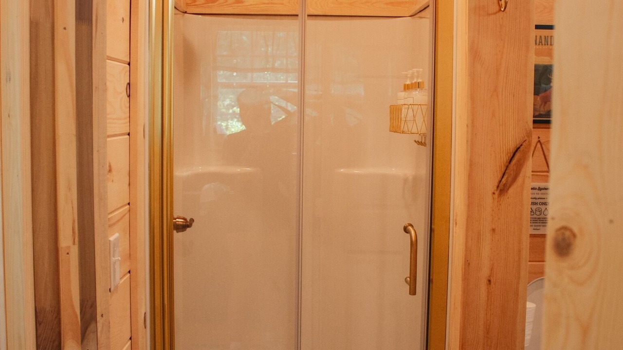 Photo of Bathroom in Clay City