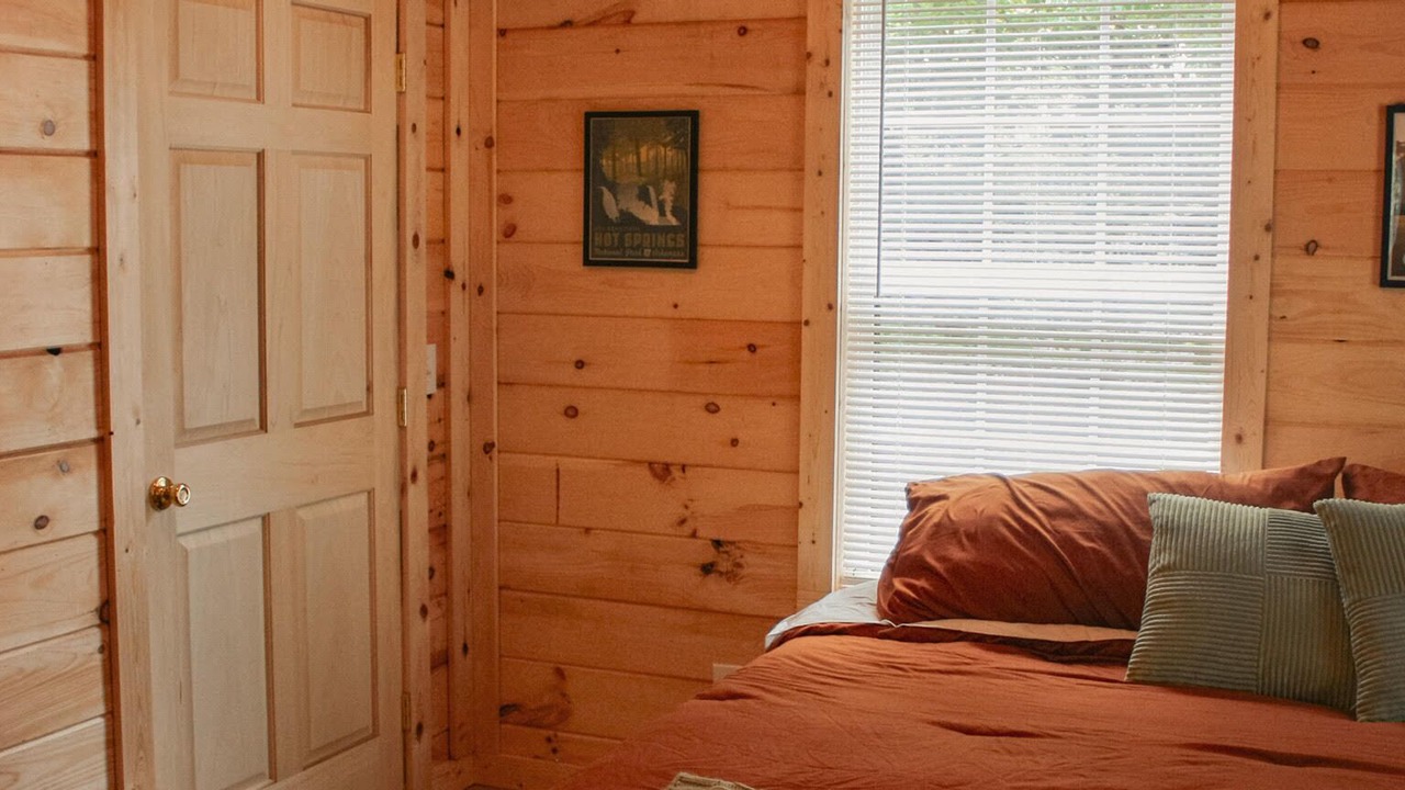 Photo of Bedroom in Clay City