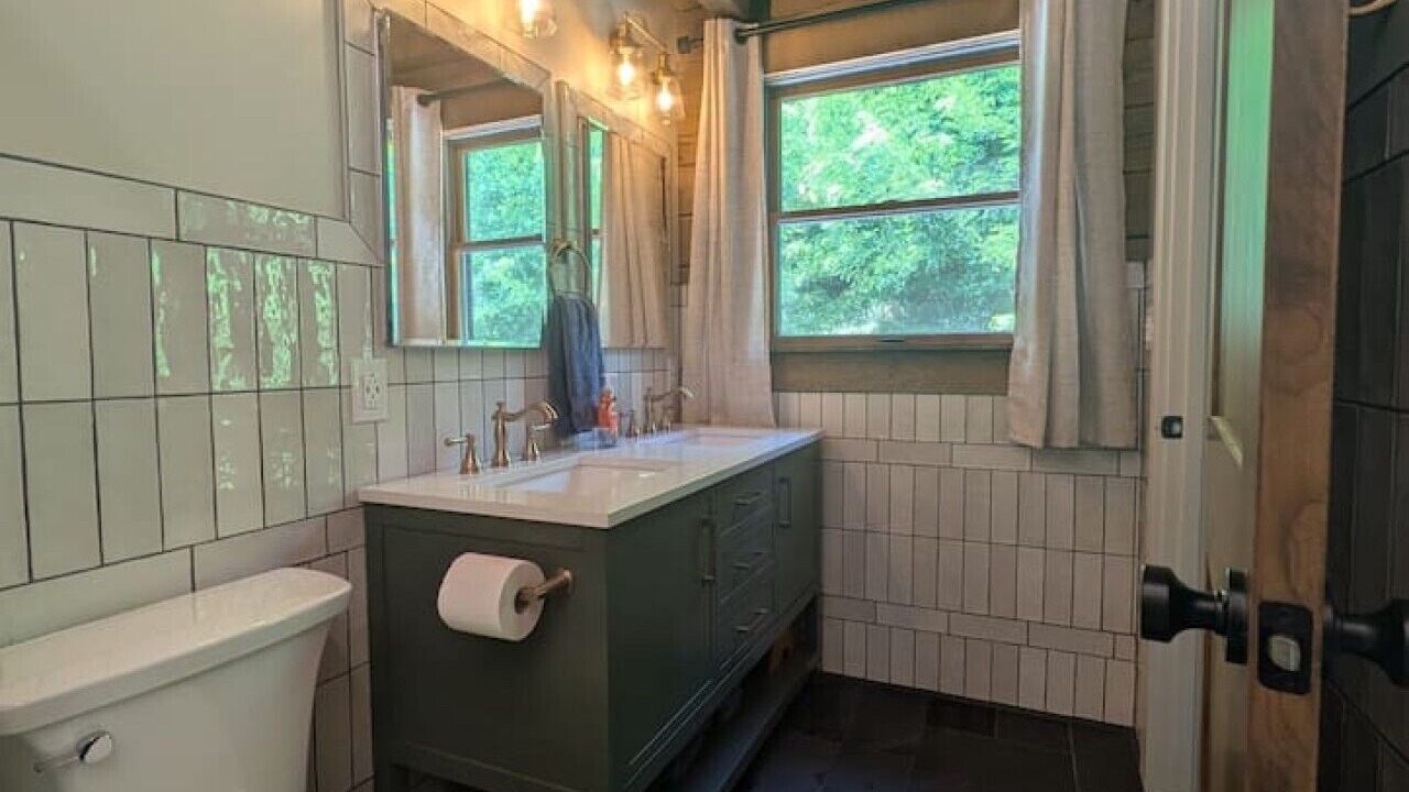 Photo of Bathroom in Stanton