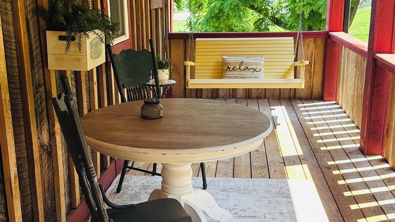 Photo of Outdoor in Crown City