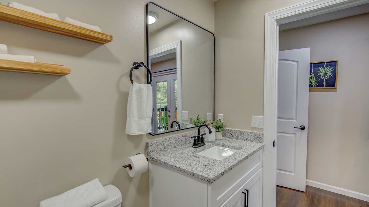 Photo of Bathroom in Saluda