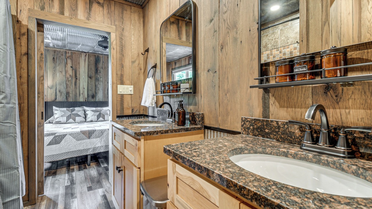 Photo of Bathroom in Campton