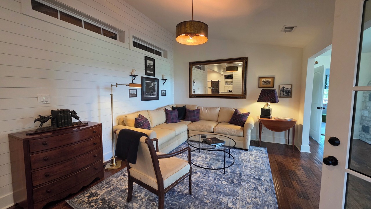 Photo of Livingroom in Georgetown