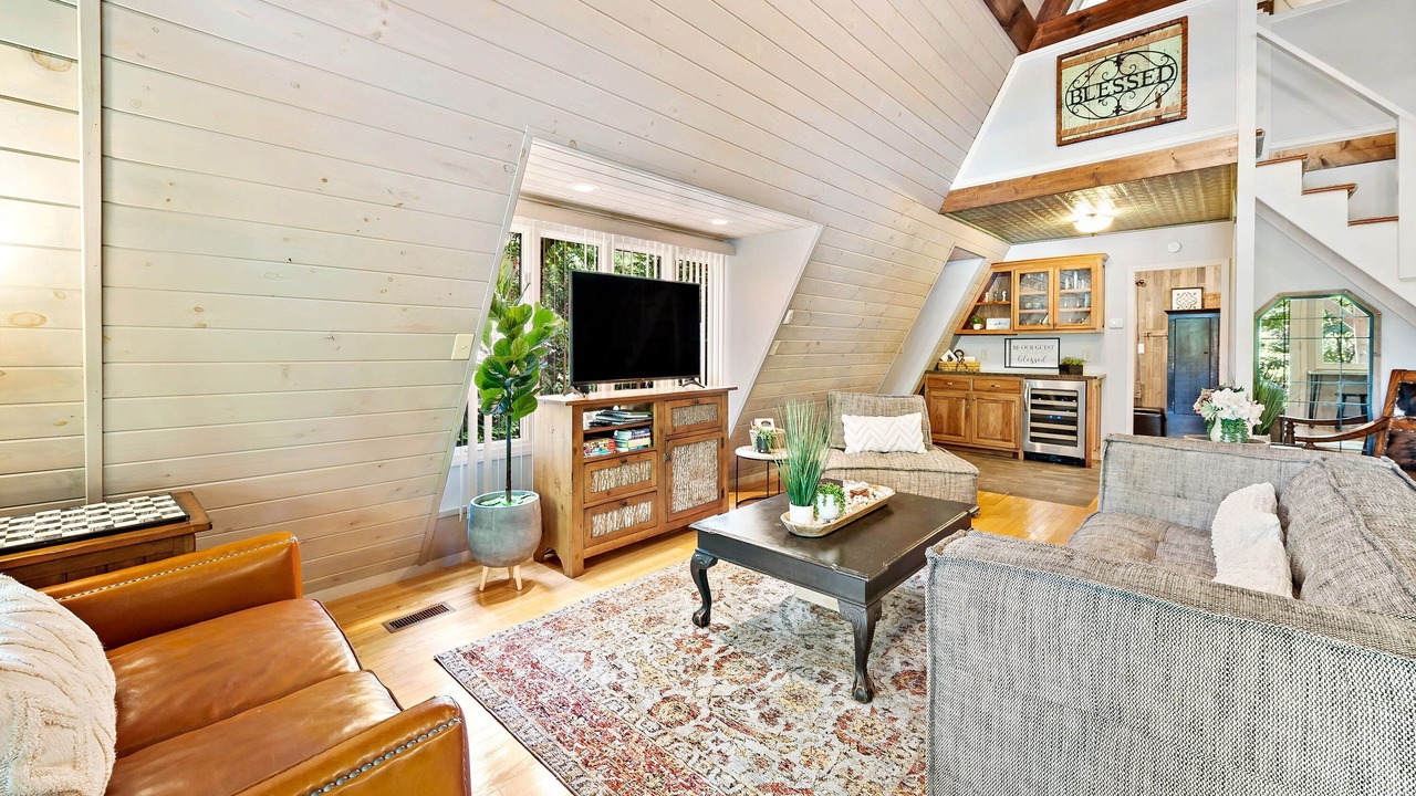 Photo of Livingroom in Morganton