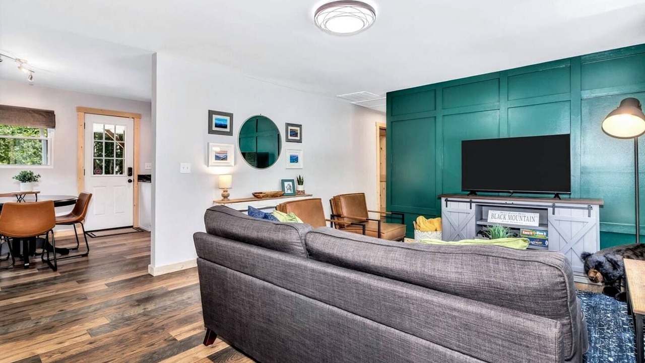 Photo of Livingroom in Black Mountain