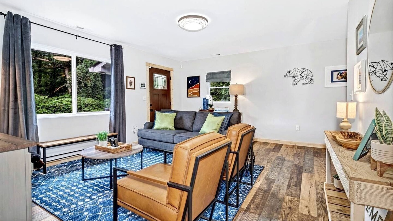 Photo of Livingroom in Black Mountain