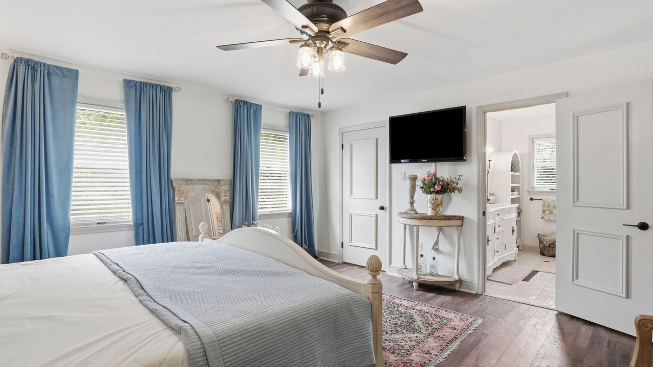 Photo of Bedroom in Boonsboro