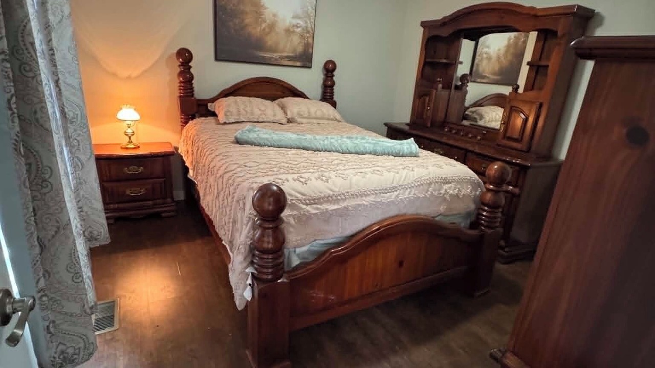 Photo of Bedroom in Gallipolis Ferry