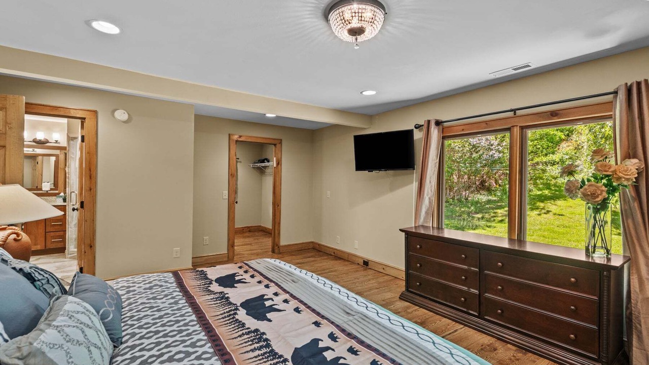 Photo of Bedroom in Elk Park