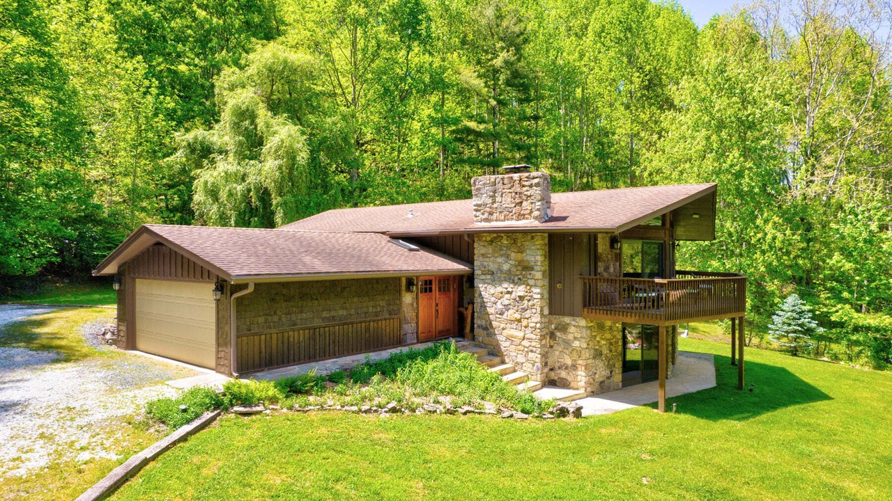 Photo of Outdoor in Elk Park