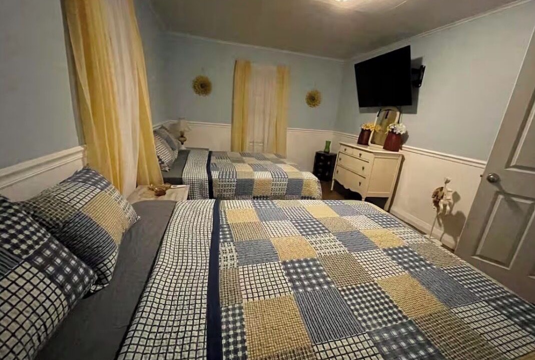 Photo of Bedroom in Delbarton
