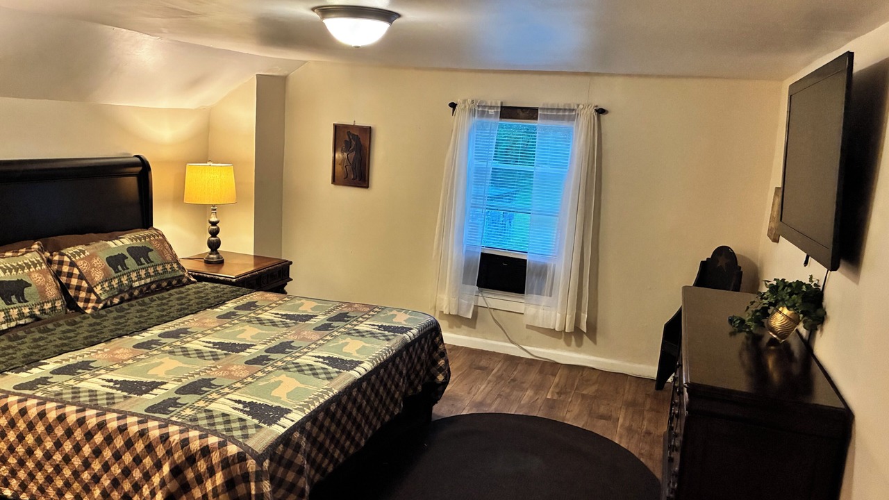 Photo of Bedroom in Delbarton