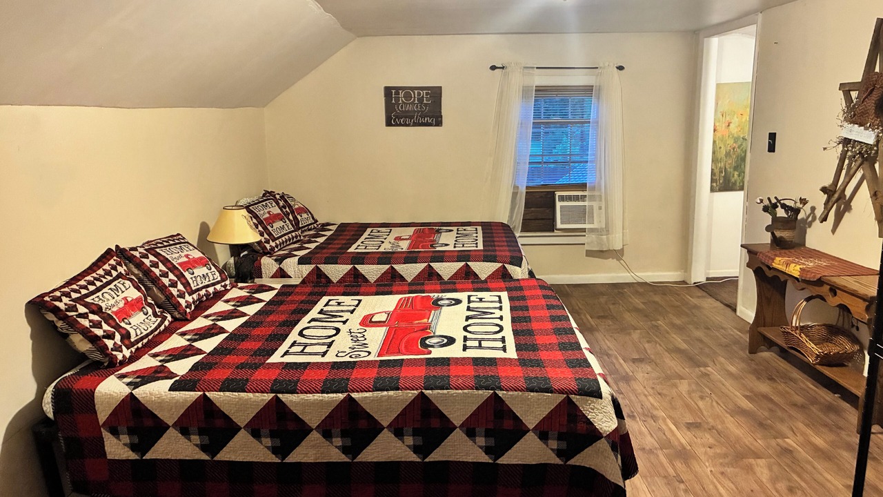 Photo of Bedroom in Delbarton