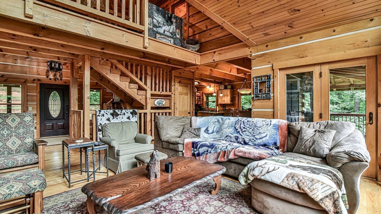 Photo of Livingroom in Old Fort