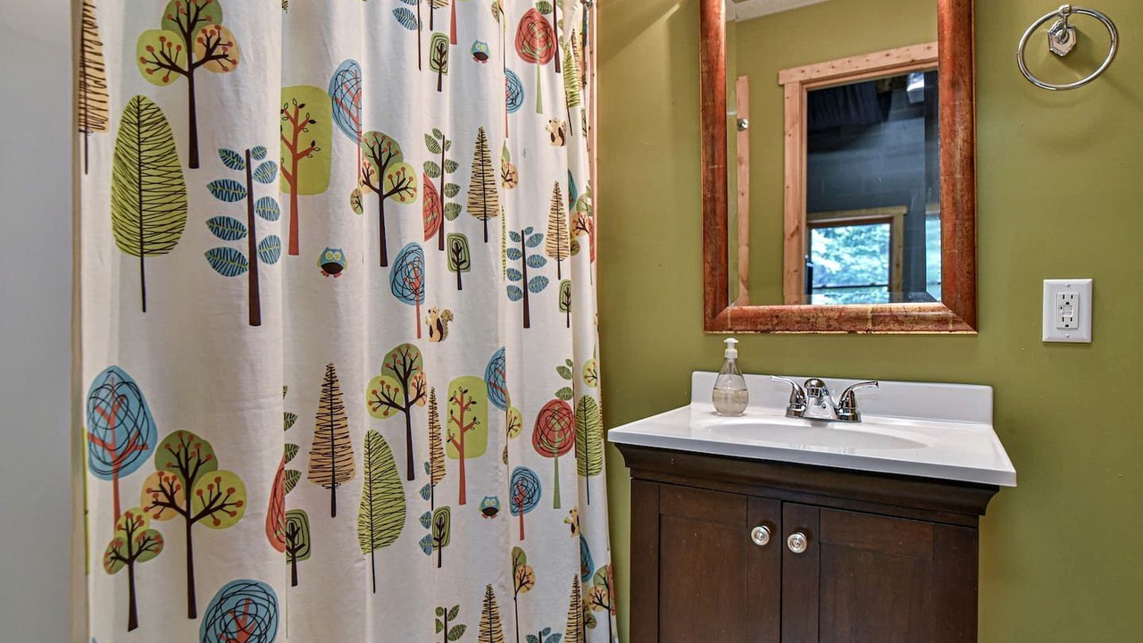Photo of Bathroom in Old Fort