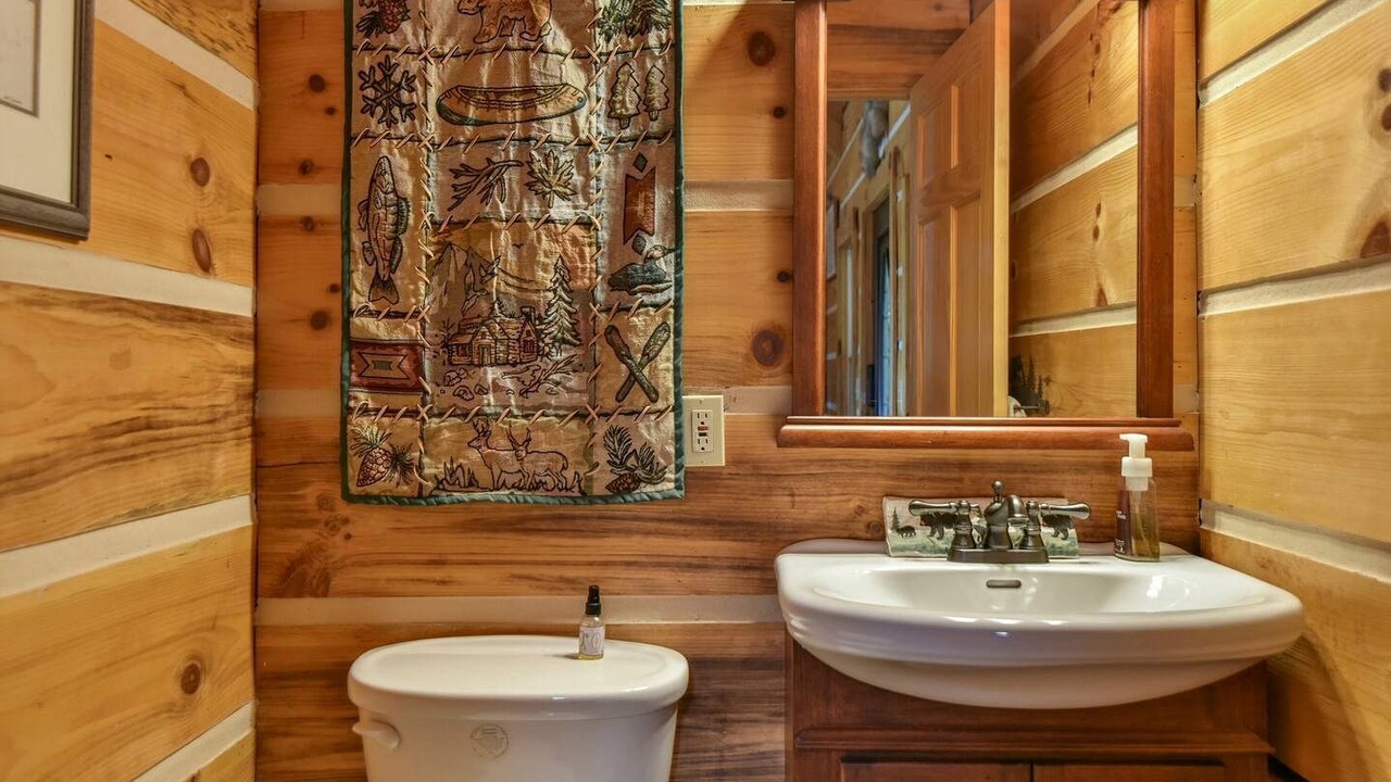 Photo of Bathroom in Old Fort