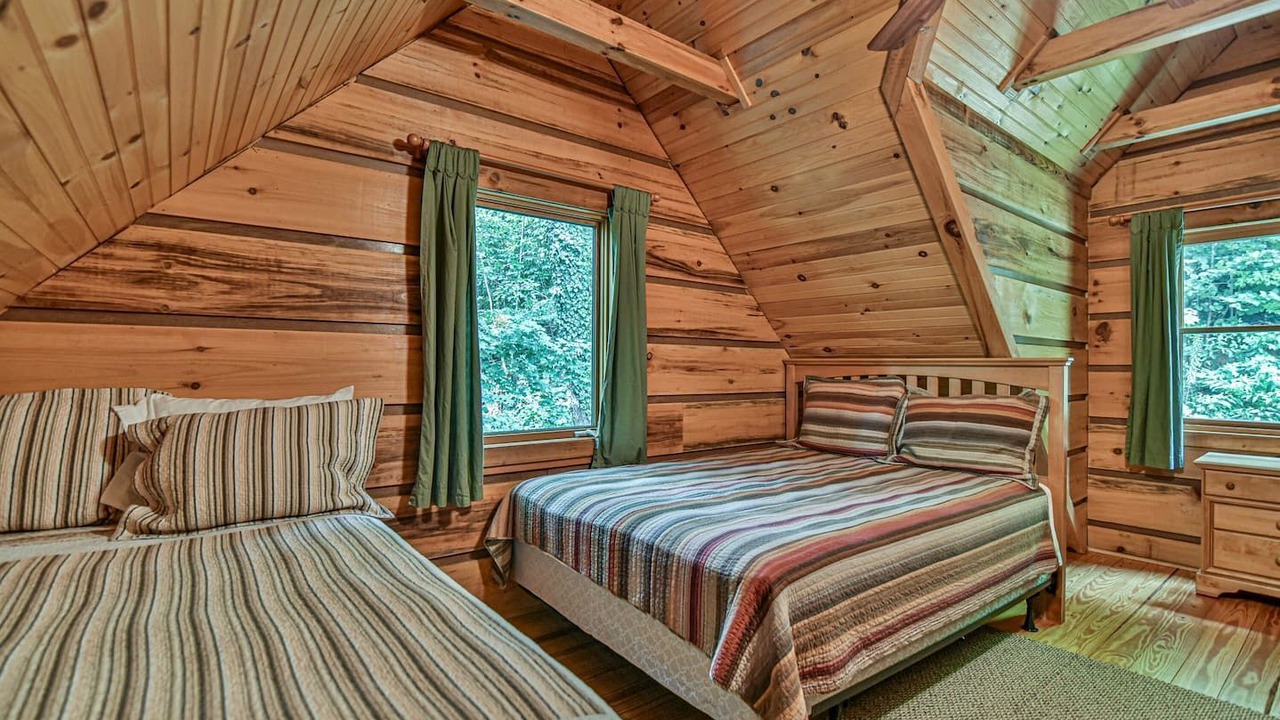 Photo of Bedroom in Old Fort