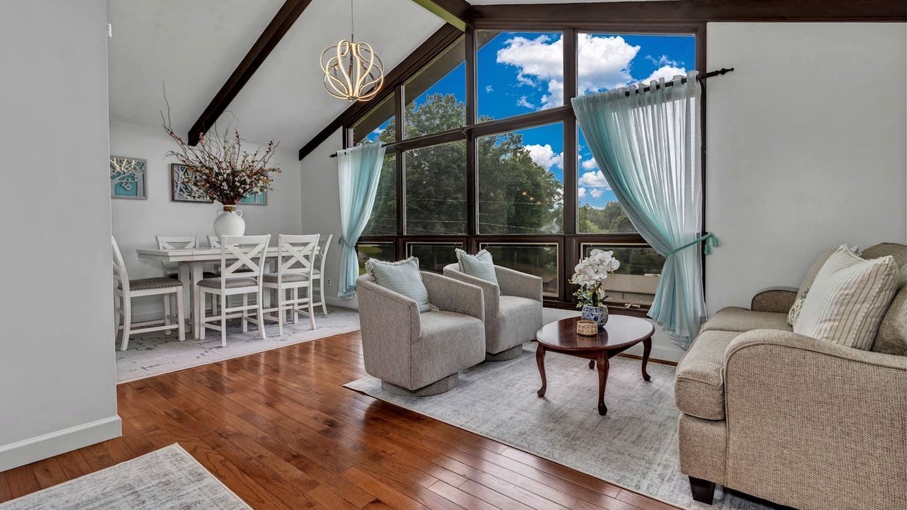 Photo of Livingroom in Marion