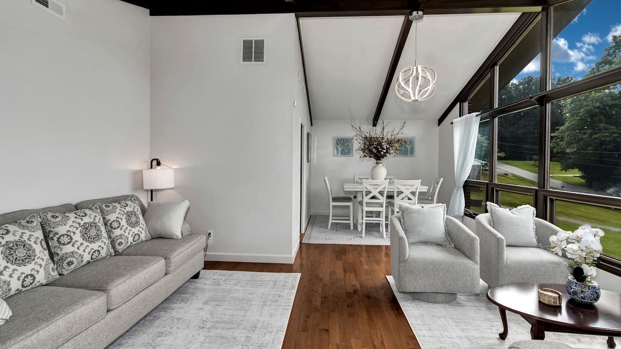 Photo of Livingroom in Marion