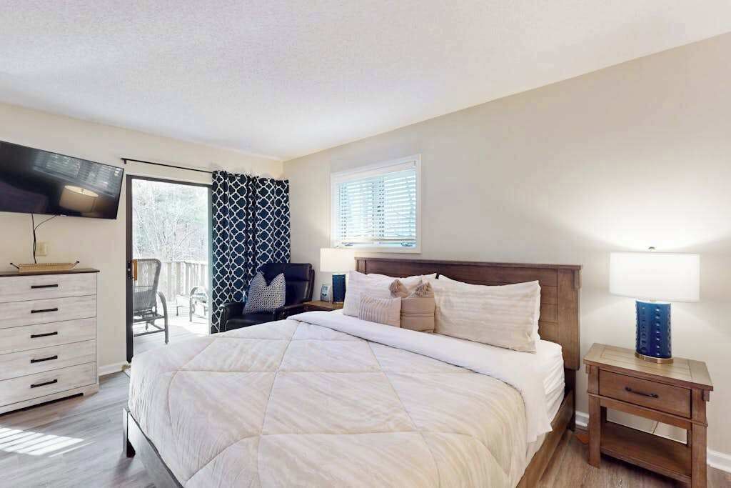 Photo of Bedroom in Lake Lure