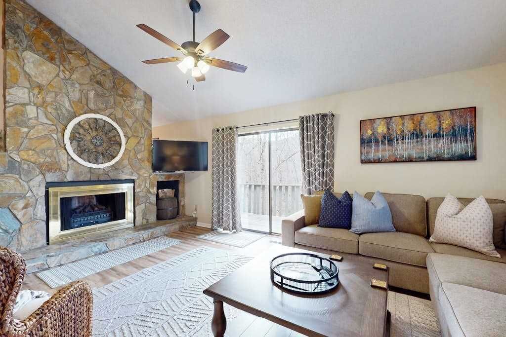 Photo of Livingroom in Lake Lure