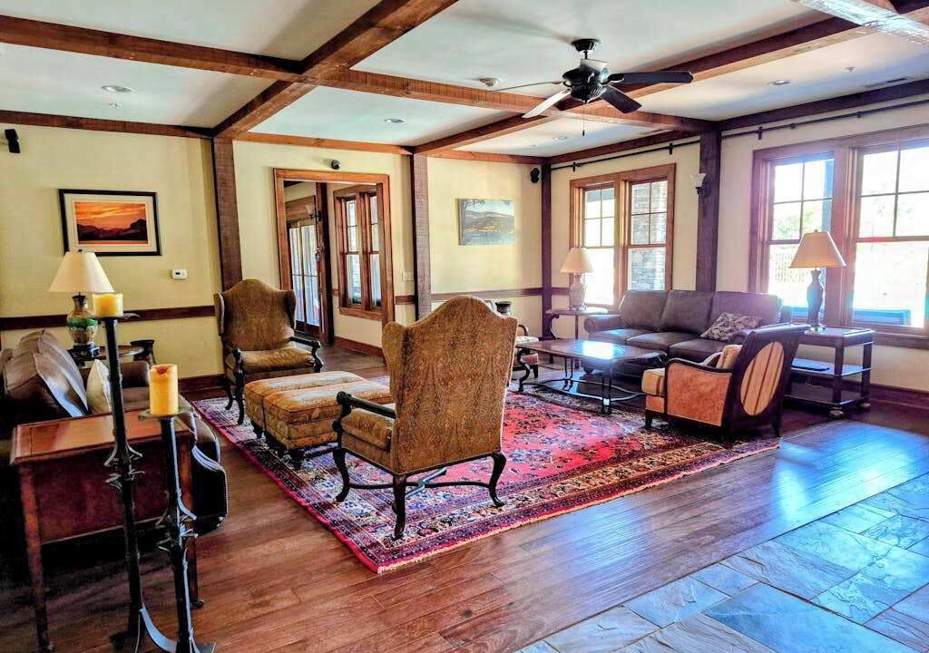 Photo of Livingroom in Firefly Cove