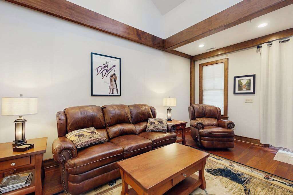 Photo of Livingroom in Firefly Cove