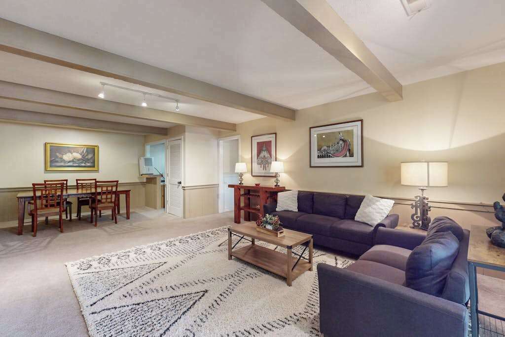 Photo of Livingroom in Hendersonville