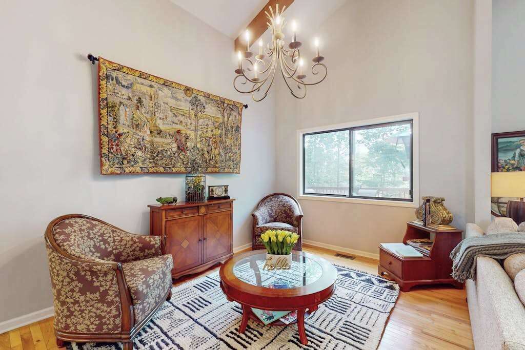 Photo of Livingroom in Hendersonville