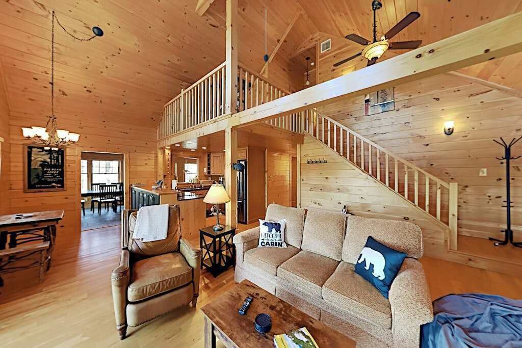 Photo of Livingroom in Old Fort