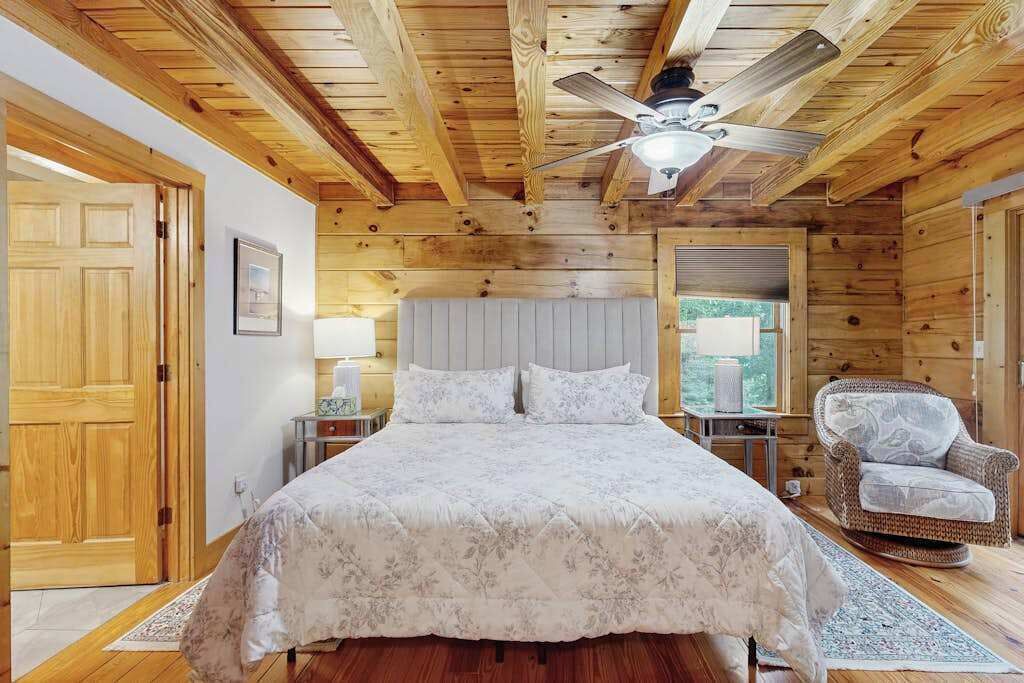 Photo of Bedroom in Mountain Vista
