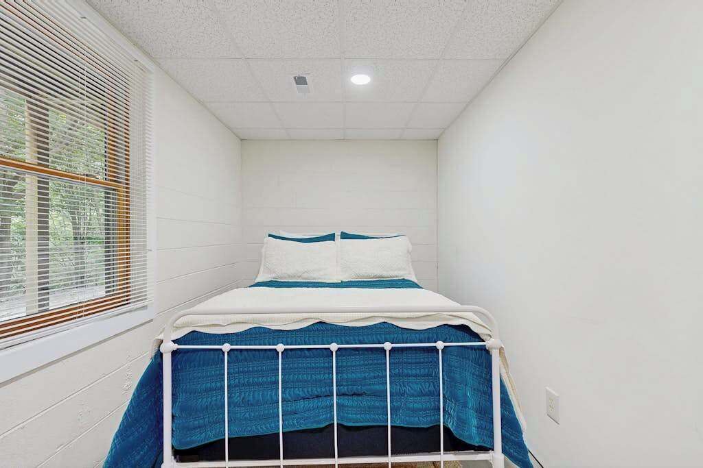 Photo of Bedroom in Mountain Vista