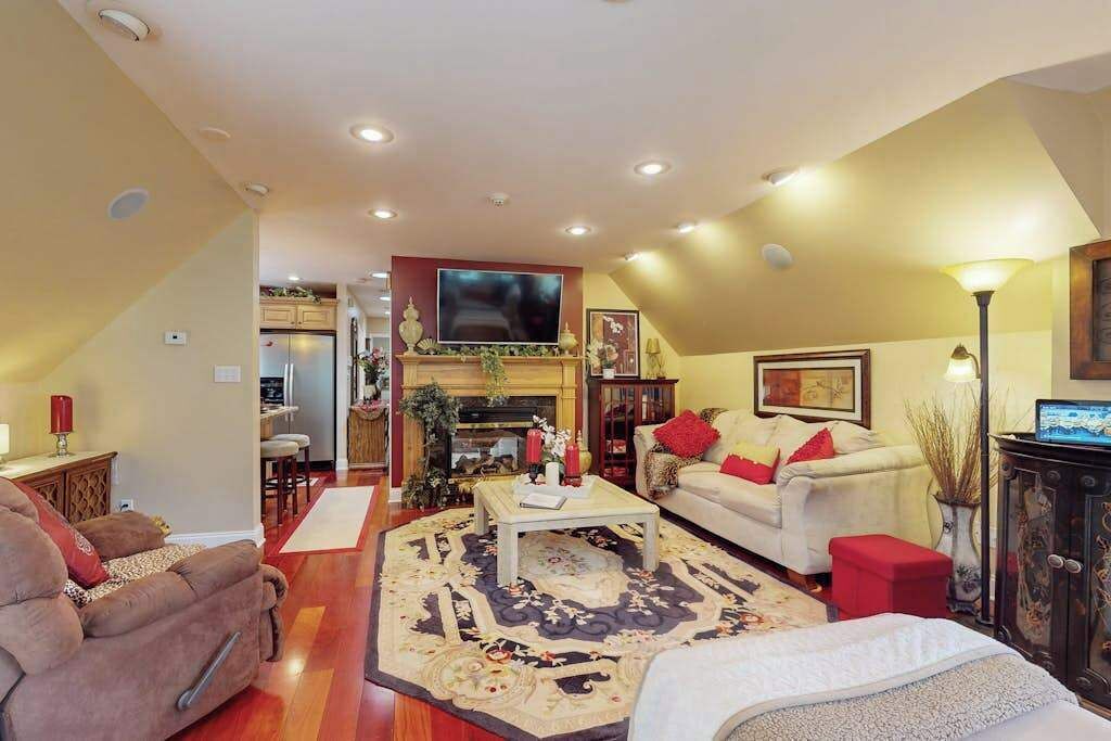 Photo of Livingroom in Swannanoa