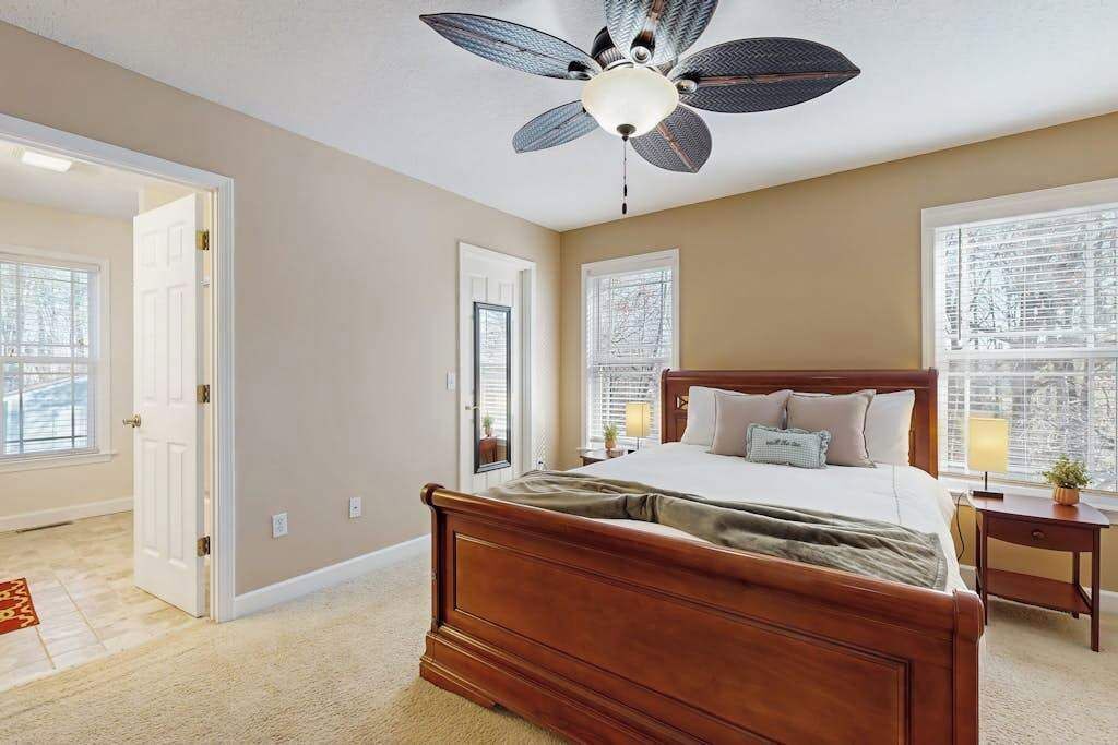 Photo of Bedroom in Hendersonville