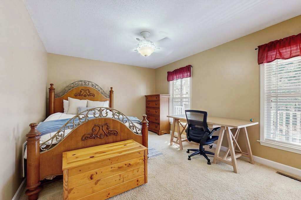 Photo of Bedroom in Hendersonville