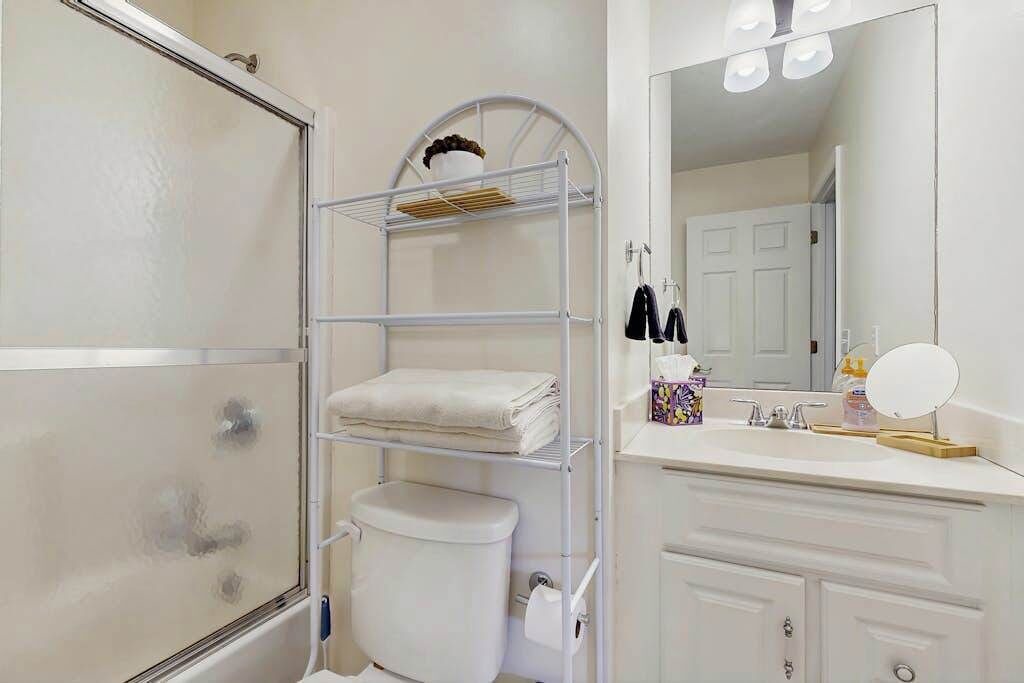 Photo of Bathroom in Hendersonville
