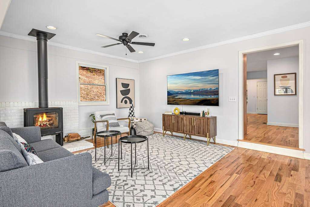 Photo of Livingroom in Black Mountain