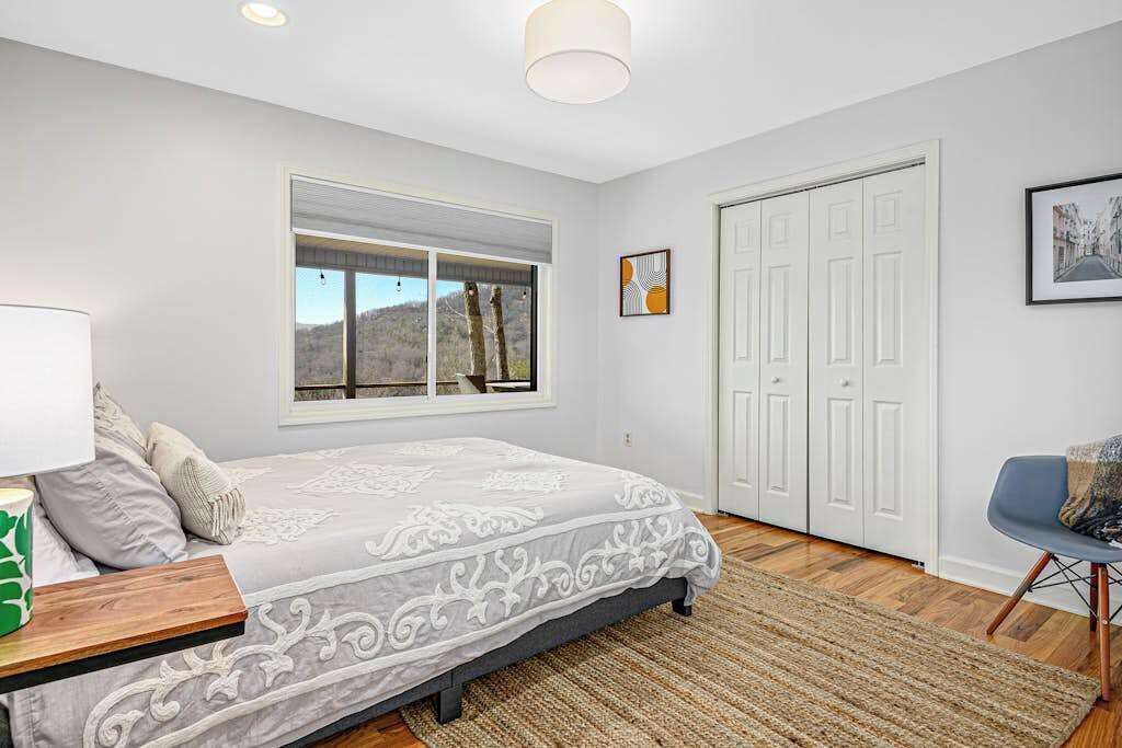 Photo of Bedroom in Black Mountain