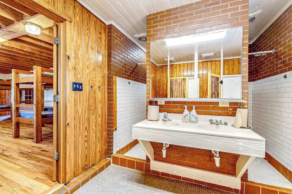 Photo of Bathroom in Black Mountain
