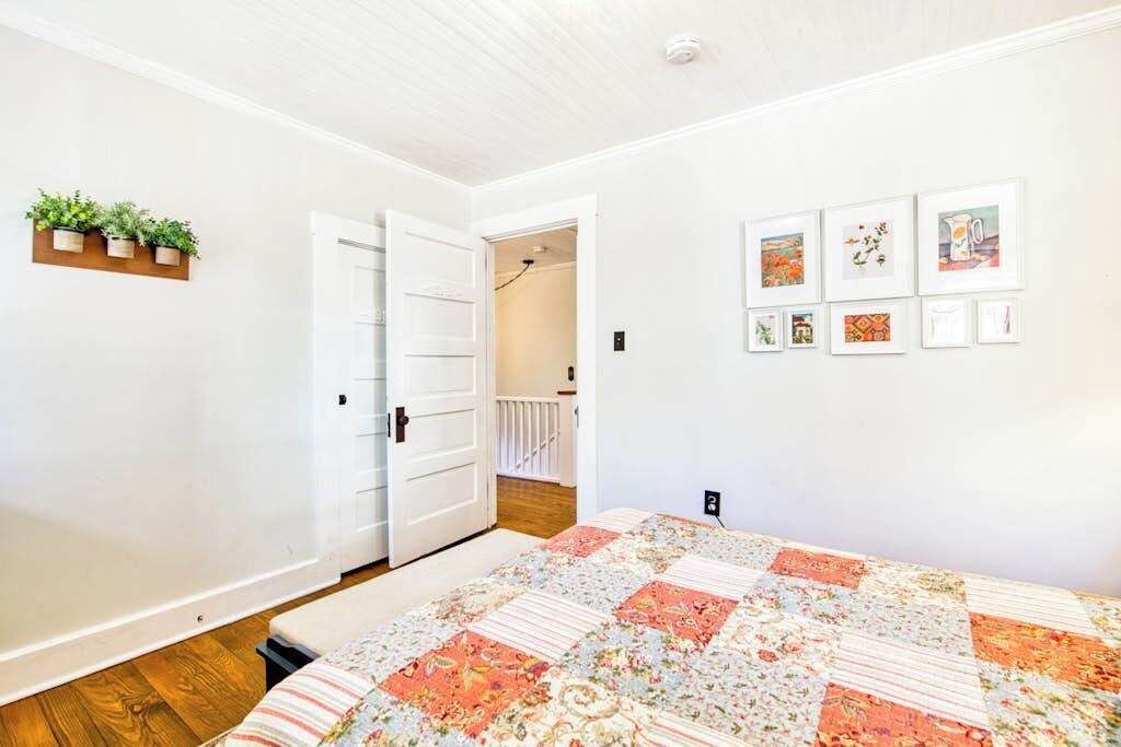Photo of Bedroom in Montreat