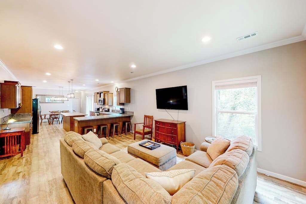 Photo of Livingroom in Woodfin