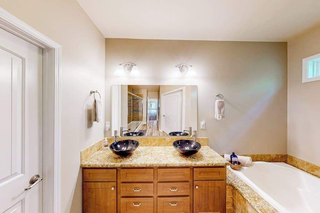 Photo of Bathroom in Woodfin