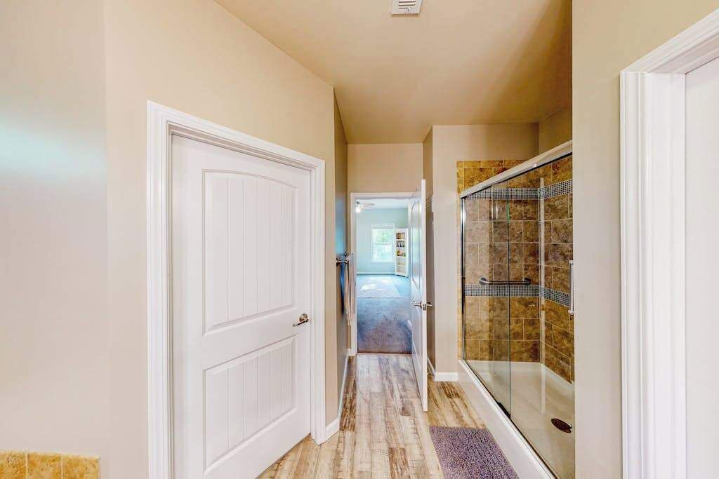 Photo of Bathroom in Woodfin
