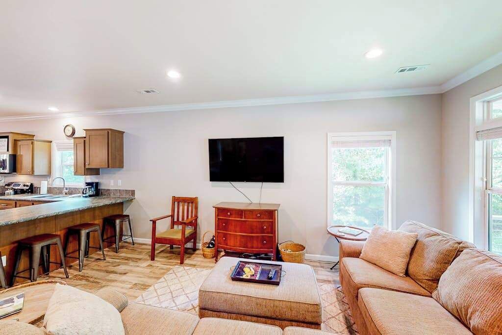 Photo of Livingroom in Woodfin
